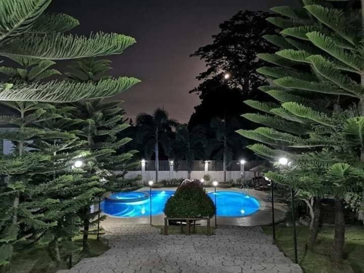 Casa De Miguelitos Hotel Tagaytay City Exterior photo